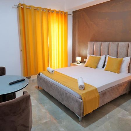 Hotel Adi-Vera Sarande Exterior photo