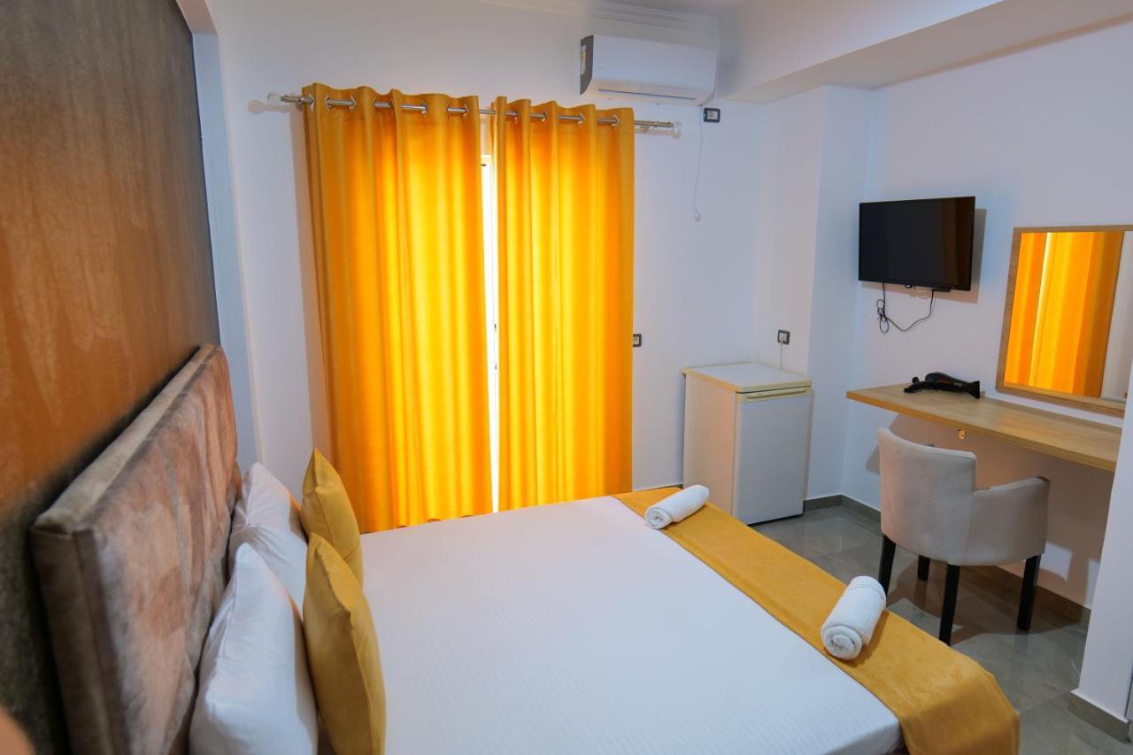 Hotel Adi-Vera Sarande Exterior photo