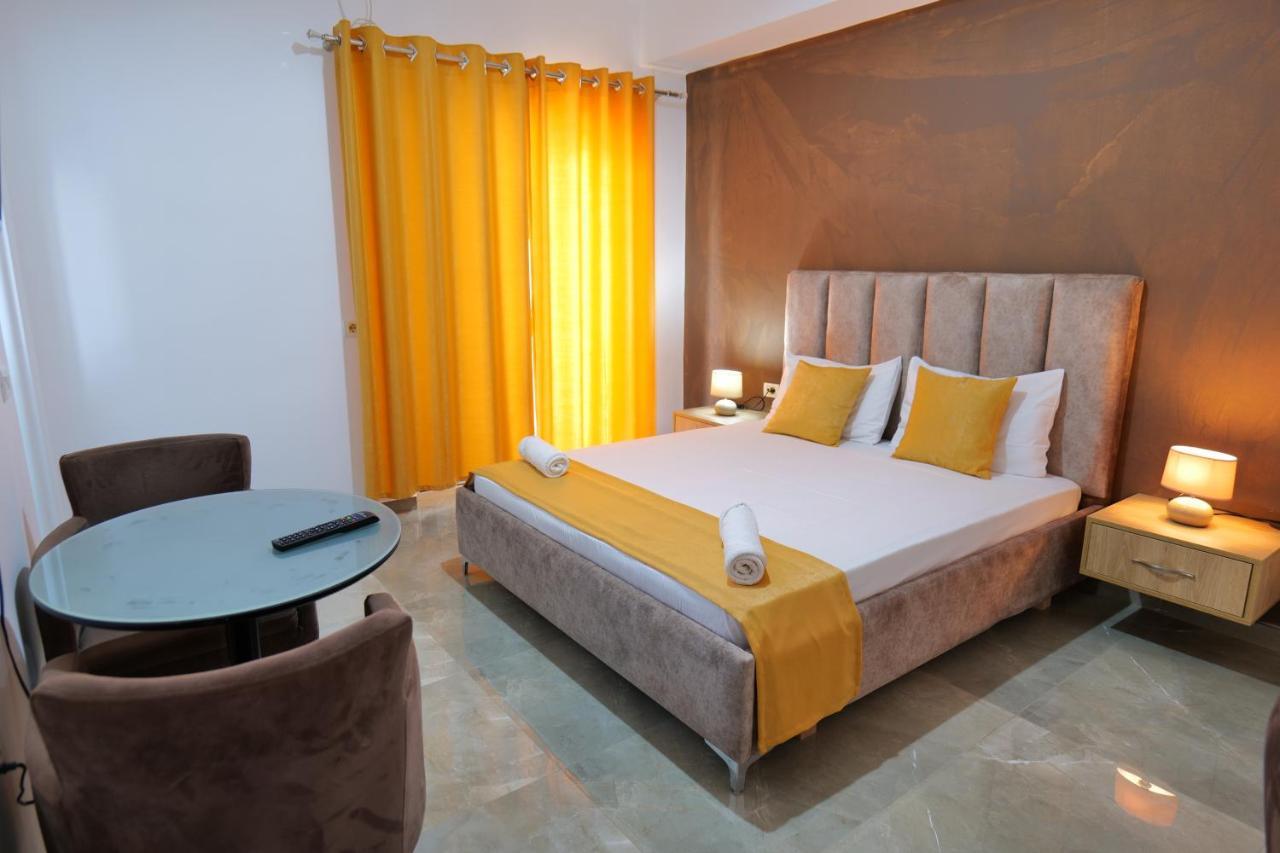Hotel Adi-Vera Sarande Exterior photo