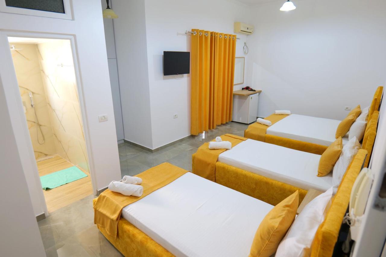 Hotel Adi-Vera Sarande Exterior photo