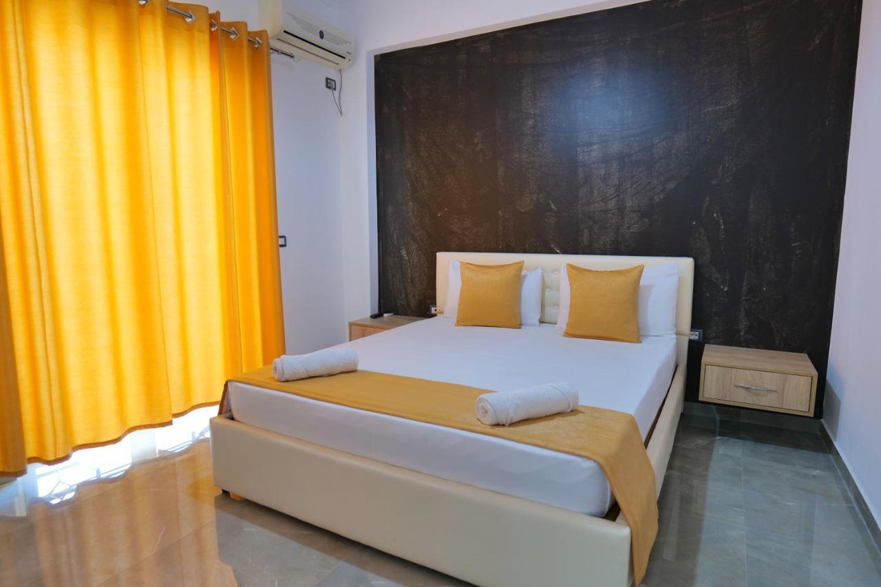 Hotel Adi-Vera Sarande Exterior photo