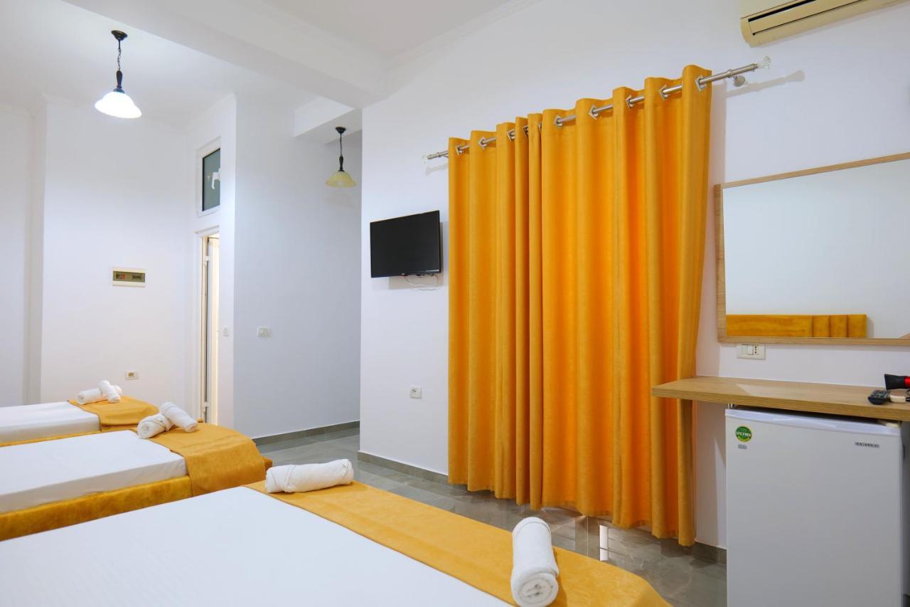 Hotel Adi-Vera Sarande Exterior photo