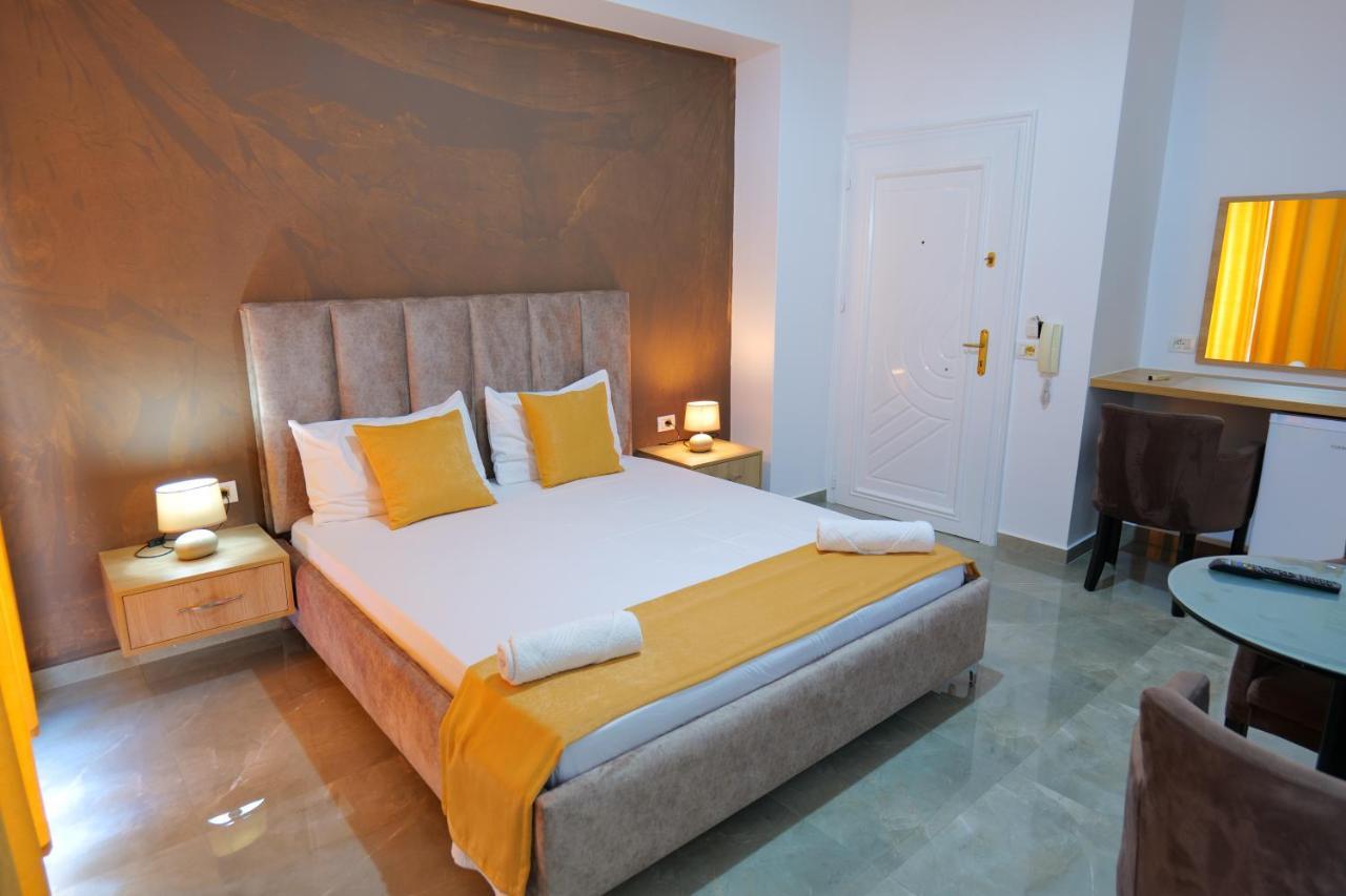 Hotel Adi-Vera Sarande Exterior photo